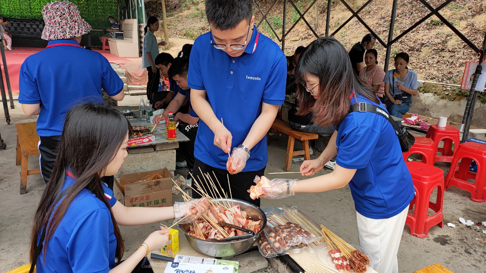 松湖騎行，穿樹飛花；農(nóng)家休閑，擁抱自然